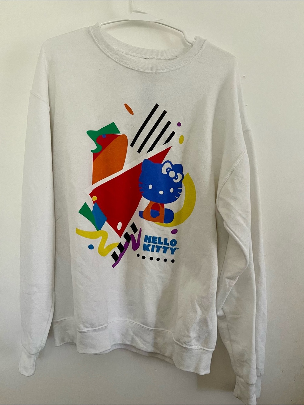 2023 GREAT Hello Kitty White Crewneck Sweatshirt with Multi-Color Graphic, M